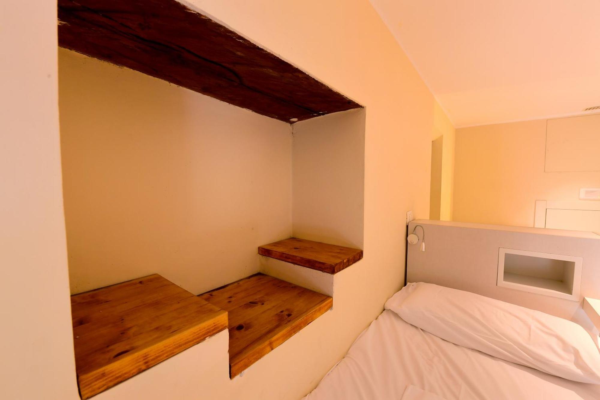 Little Italy Hostel Ex Chiesa S Donato Perugia Luaran gambar