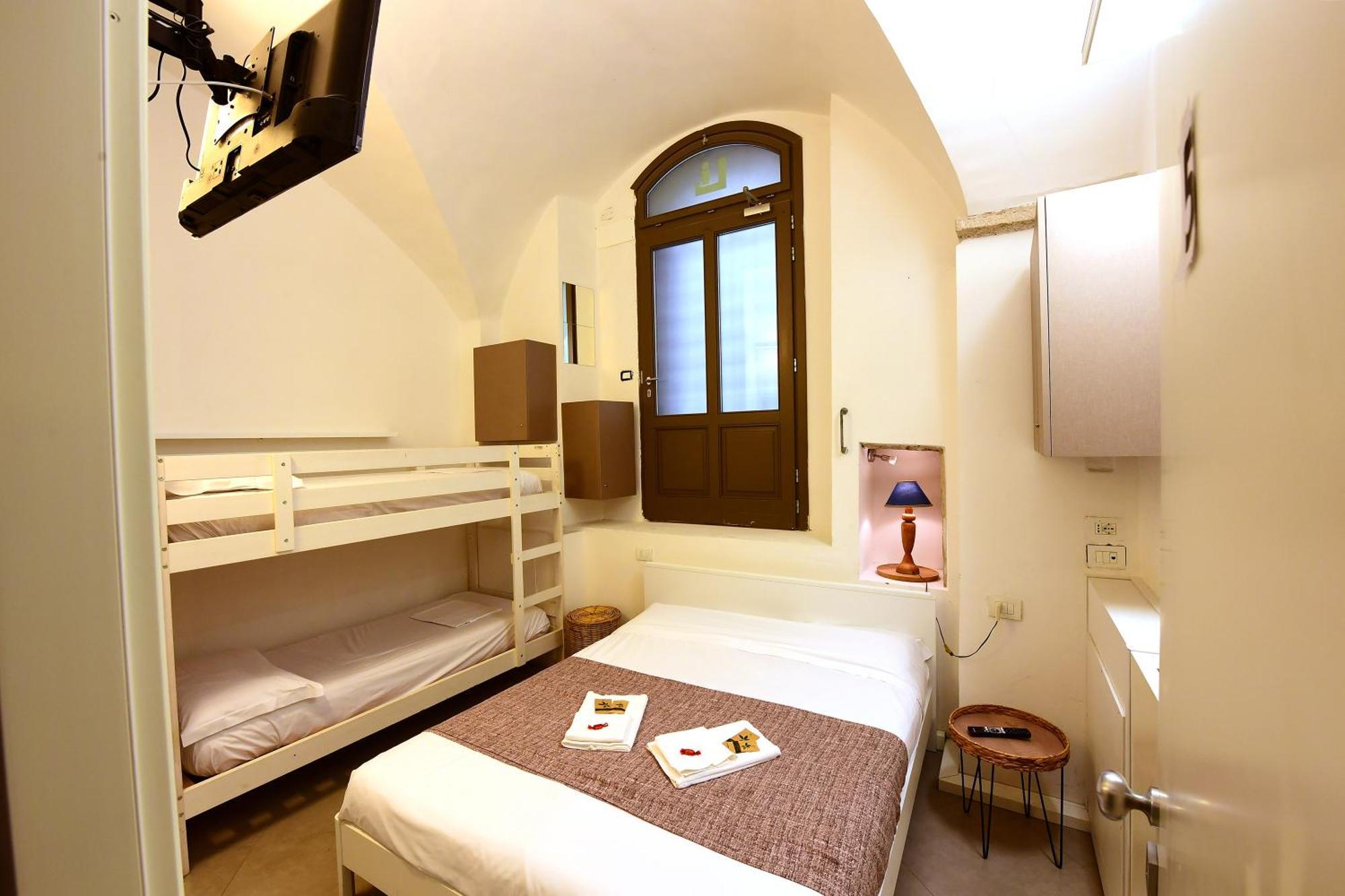 Little Italy Hostel Ex Chiesa S Donato Perugia Luaran gambar