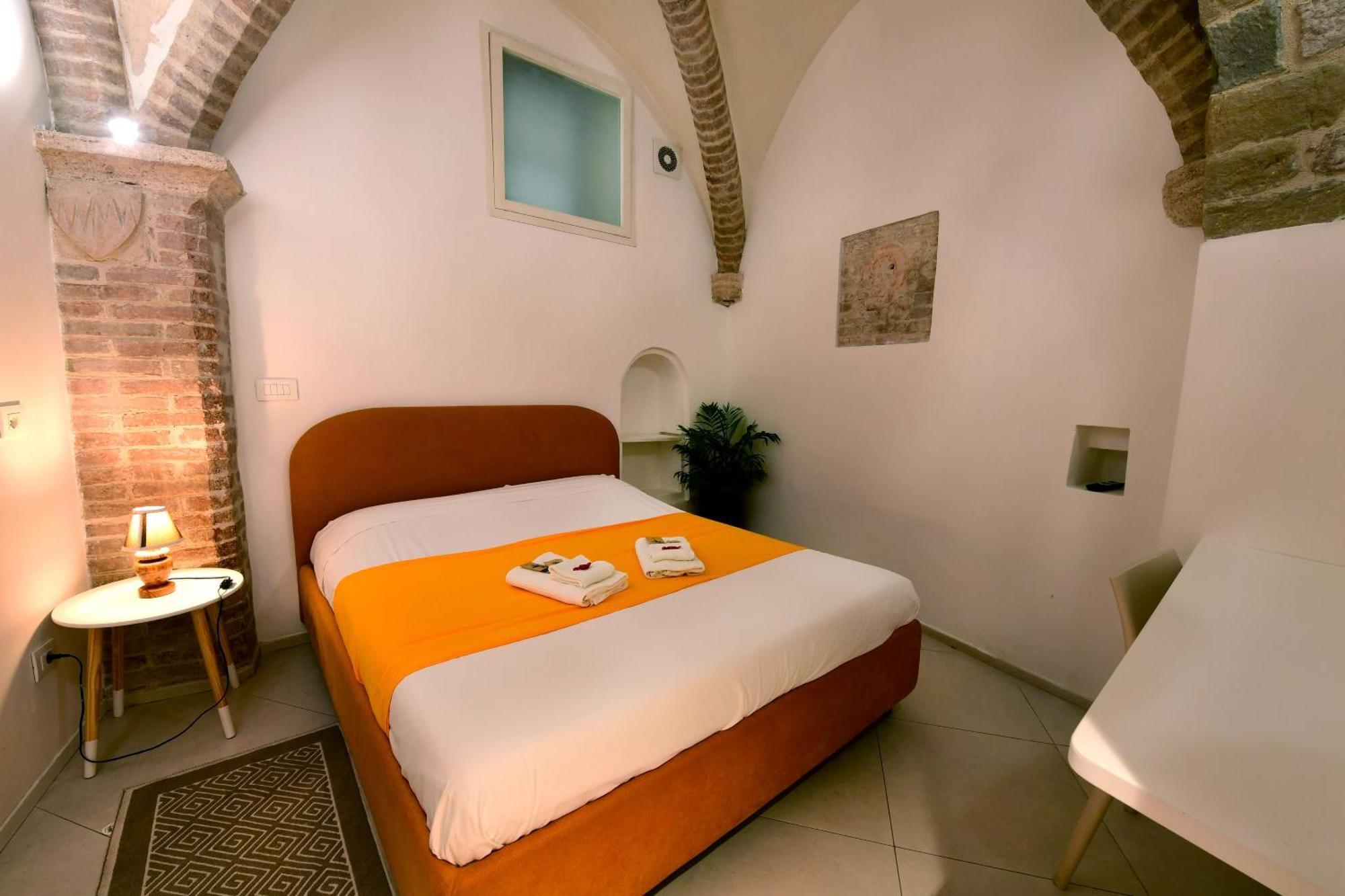 Little Italy Hostel Ex Chiesa S Donato Perugia Luaran gambar