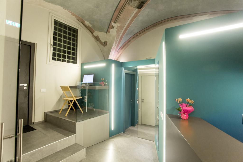 Little Italy Hostel Ex Chiesa S Donato Perugia Luaran gambar